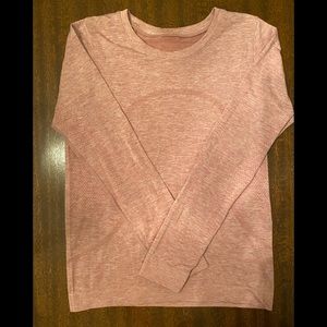 lululemon Relaxed Swiftly LS, sz 6, in a heather red.